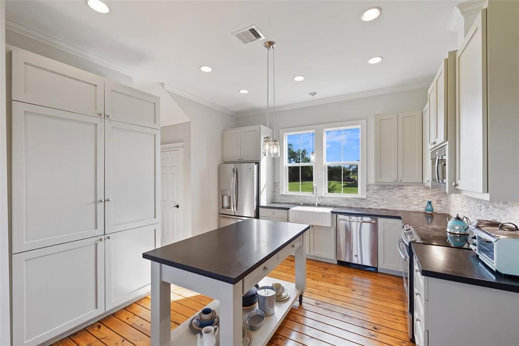 1420 S Berlin Rd Brenham, Tx 77833