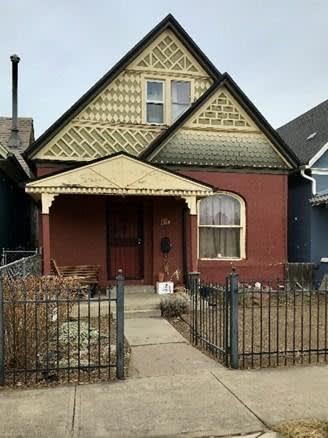 Selling A Victorian on a Snowy Weekend...