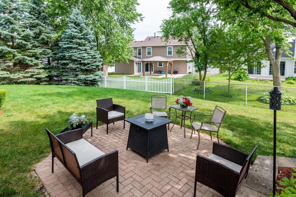 9 Horseshoe Ct