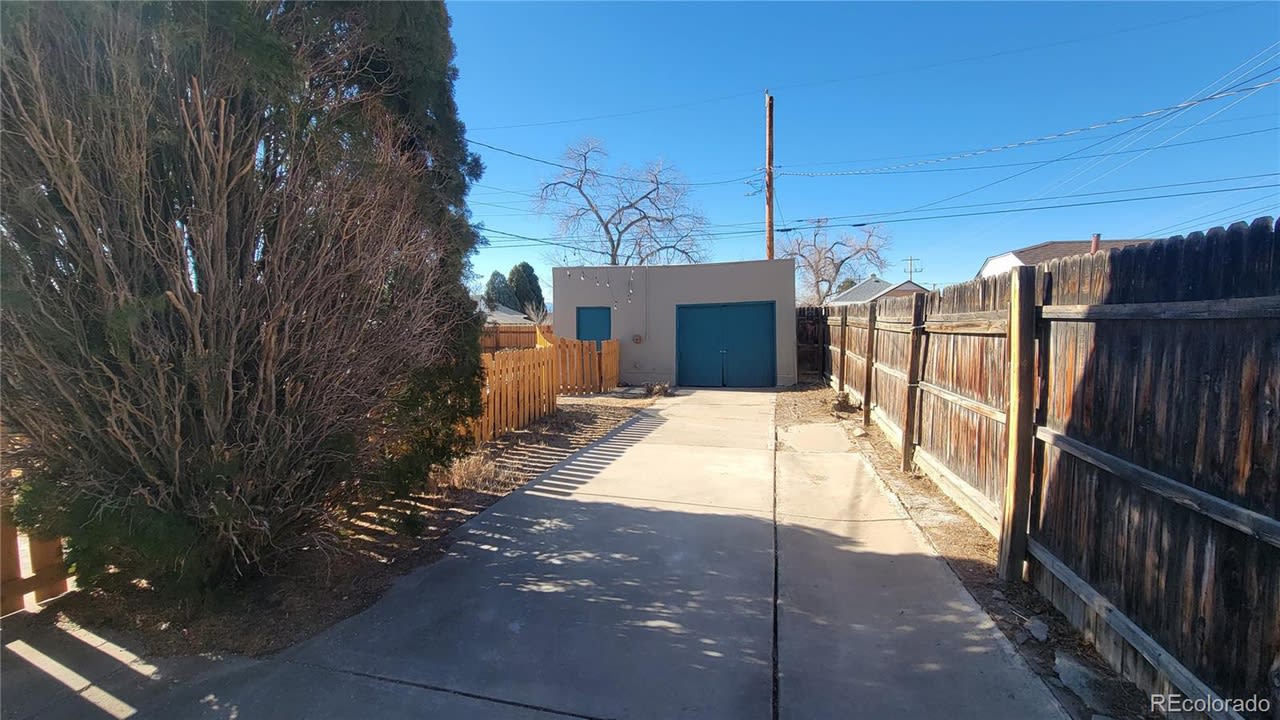 2729 Franklin Ave