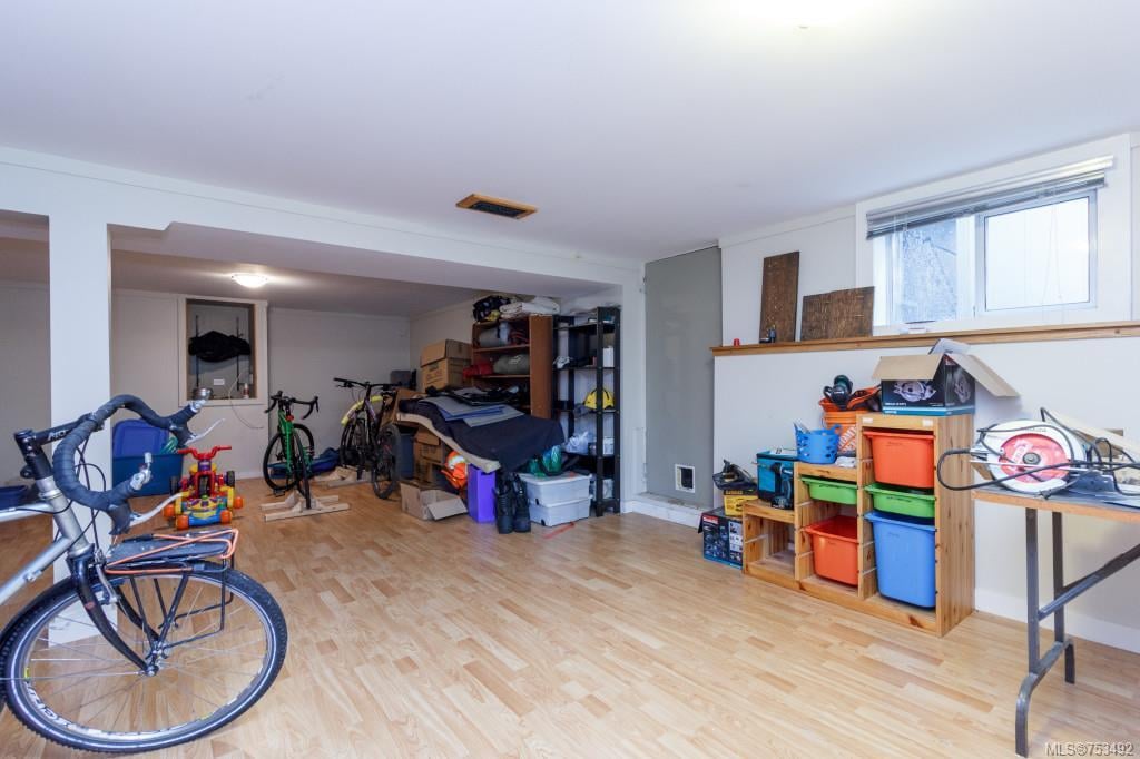 3922 Cadboro Bay Rd, Saanich