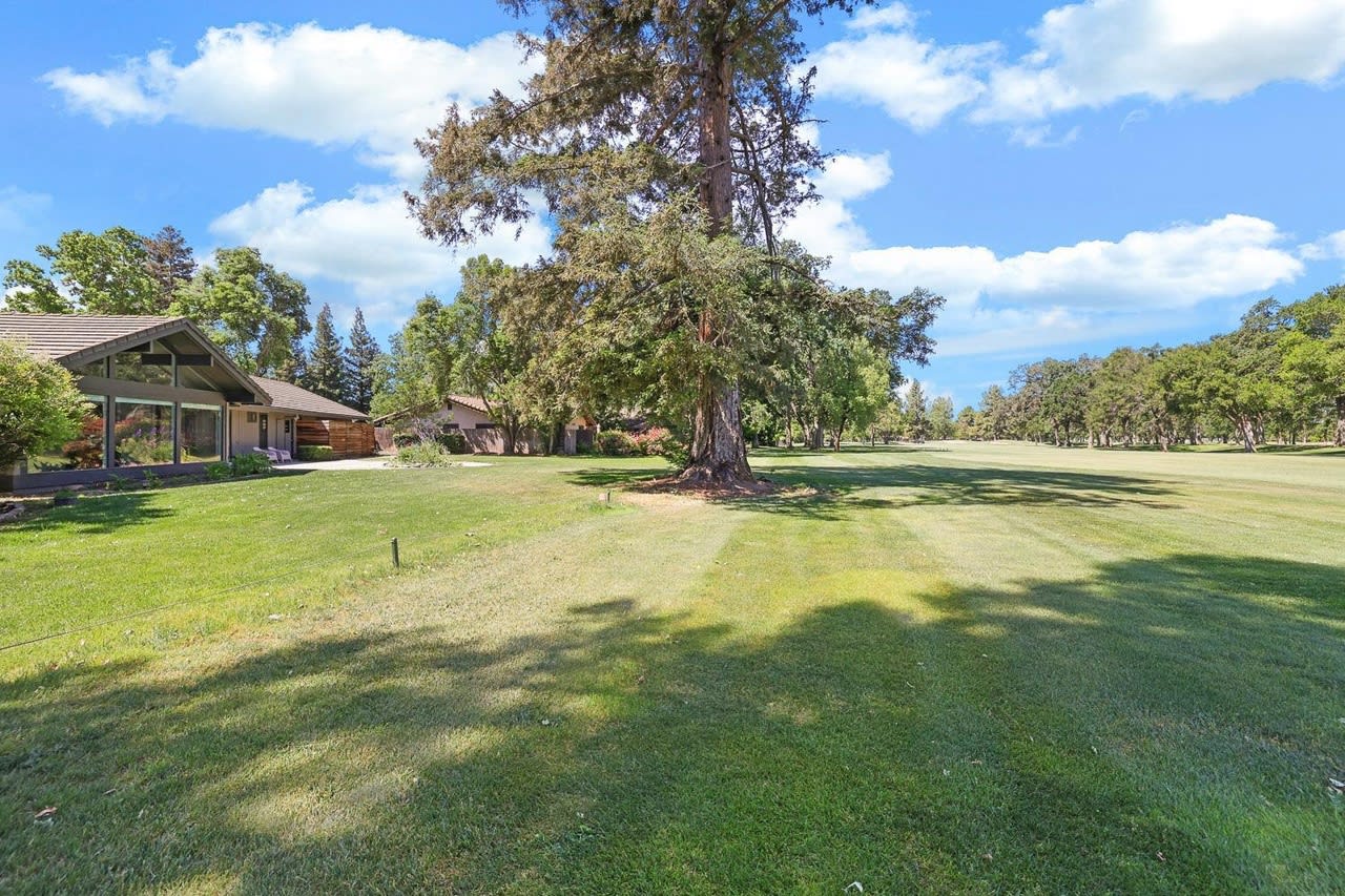 44506 Clubhouse Drive