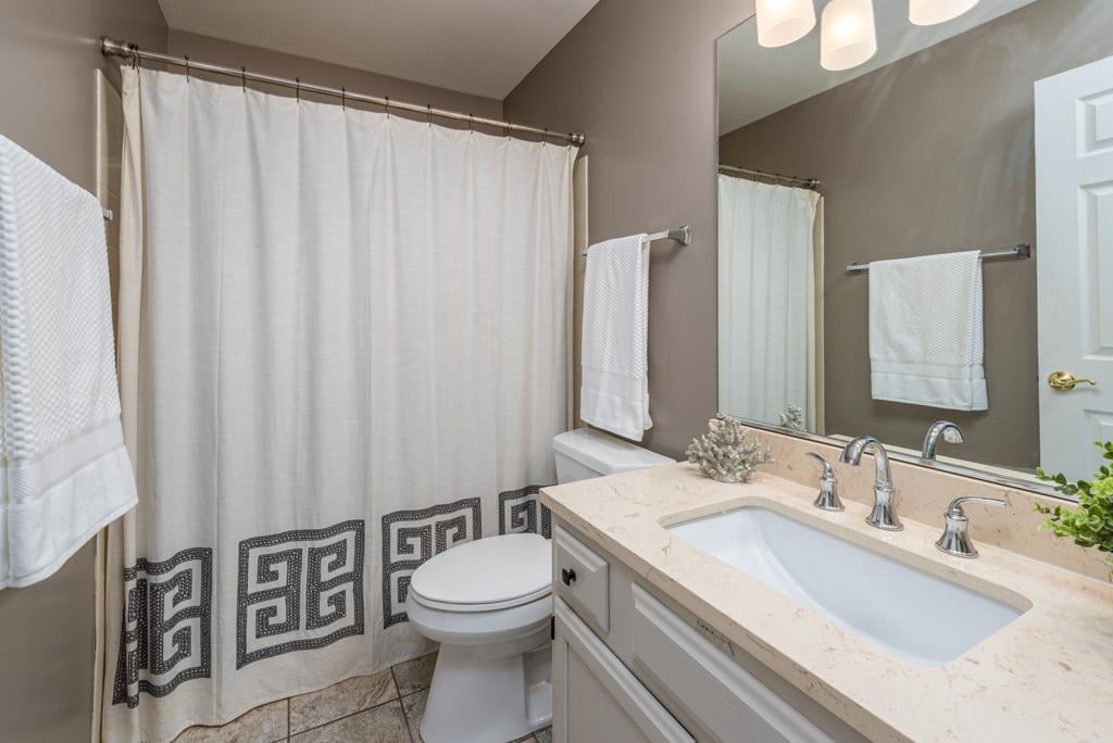 7 Aberdeen Ct, #W2