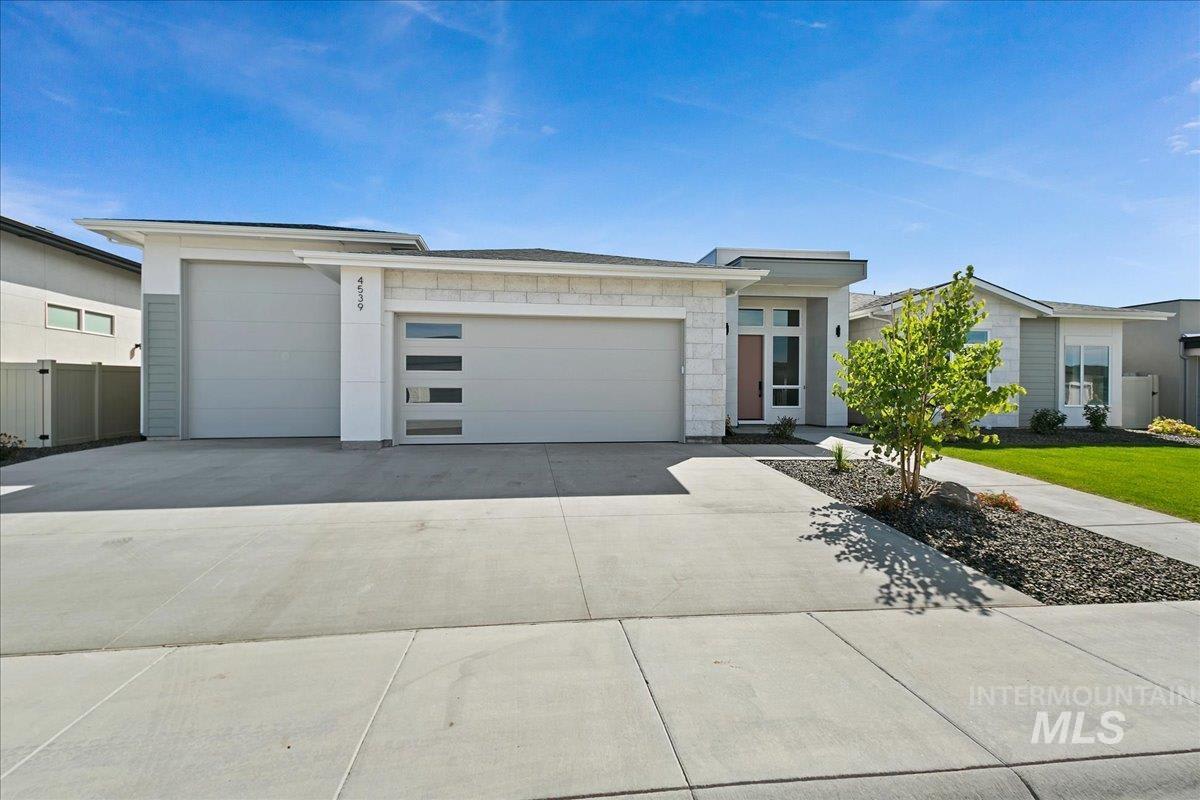4539 E Goldstone Dr