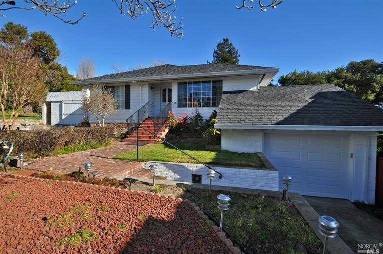 16 Wallace Ct