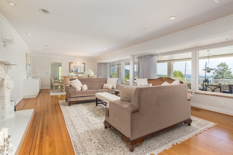 1002 Eyremount Dr