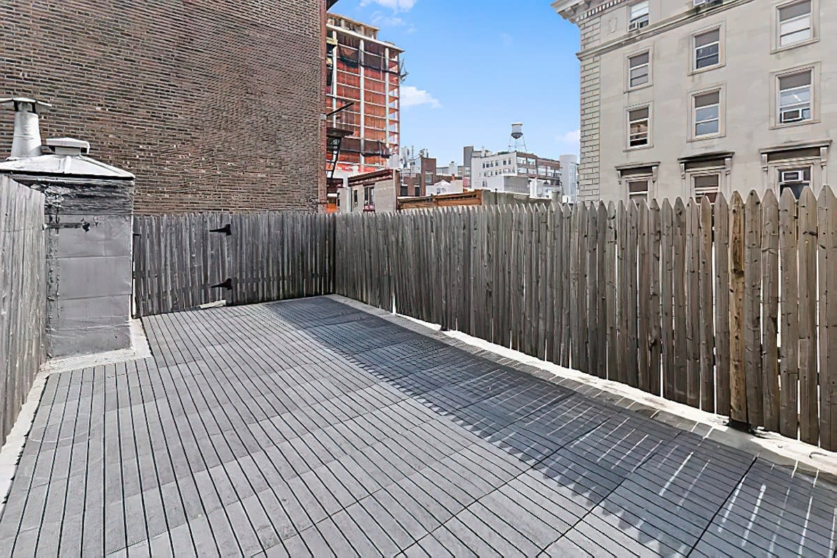 66 6th Avenue, #3