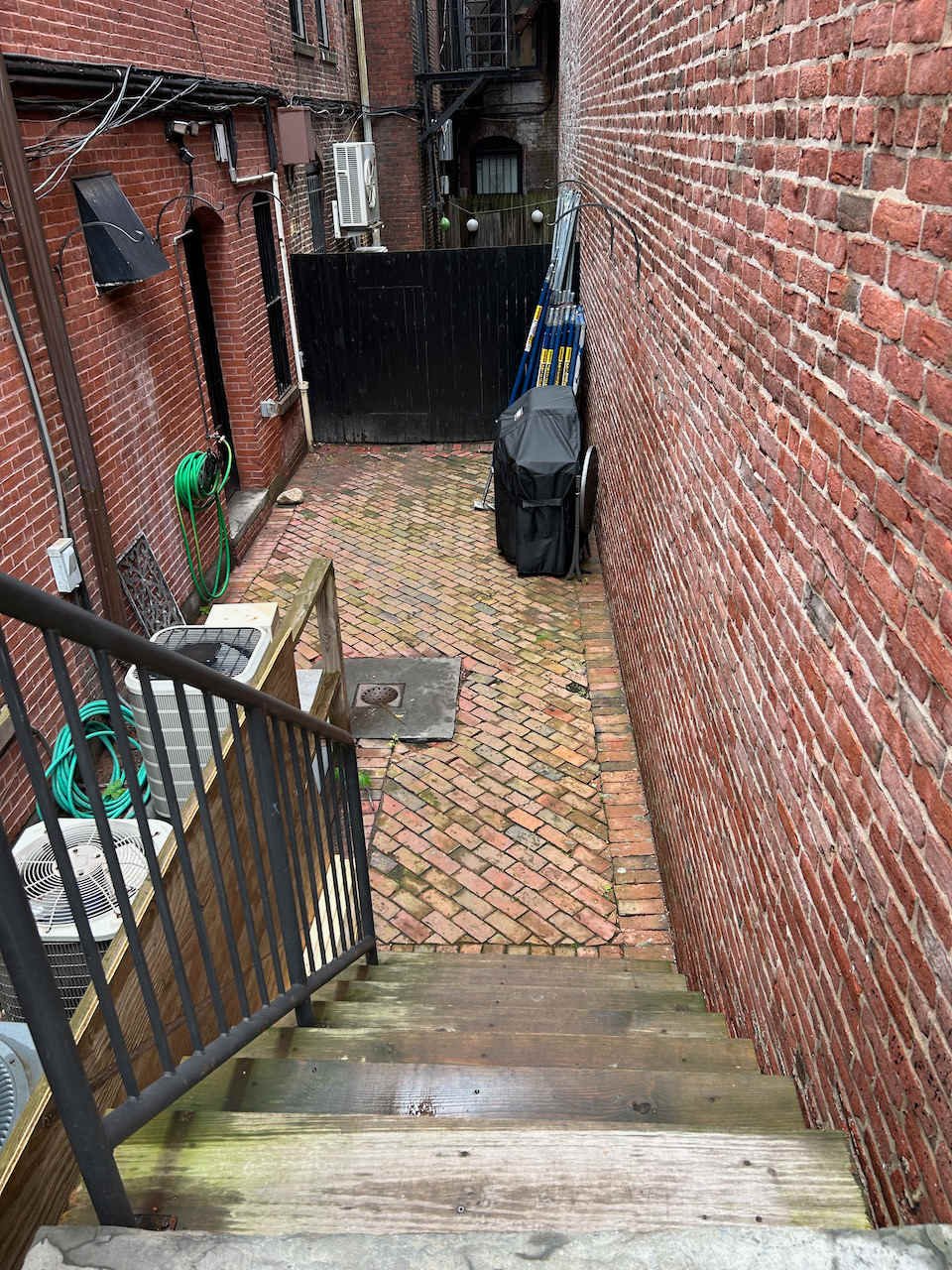 Fairfield @ Marlborough Street 1 Bed - Private Entry and Semi-Private Patio! available AUGUST! 