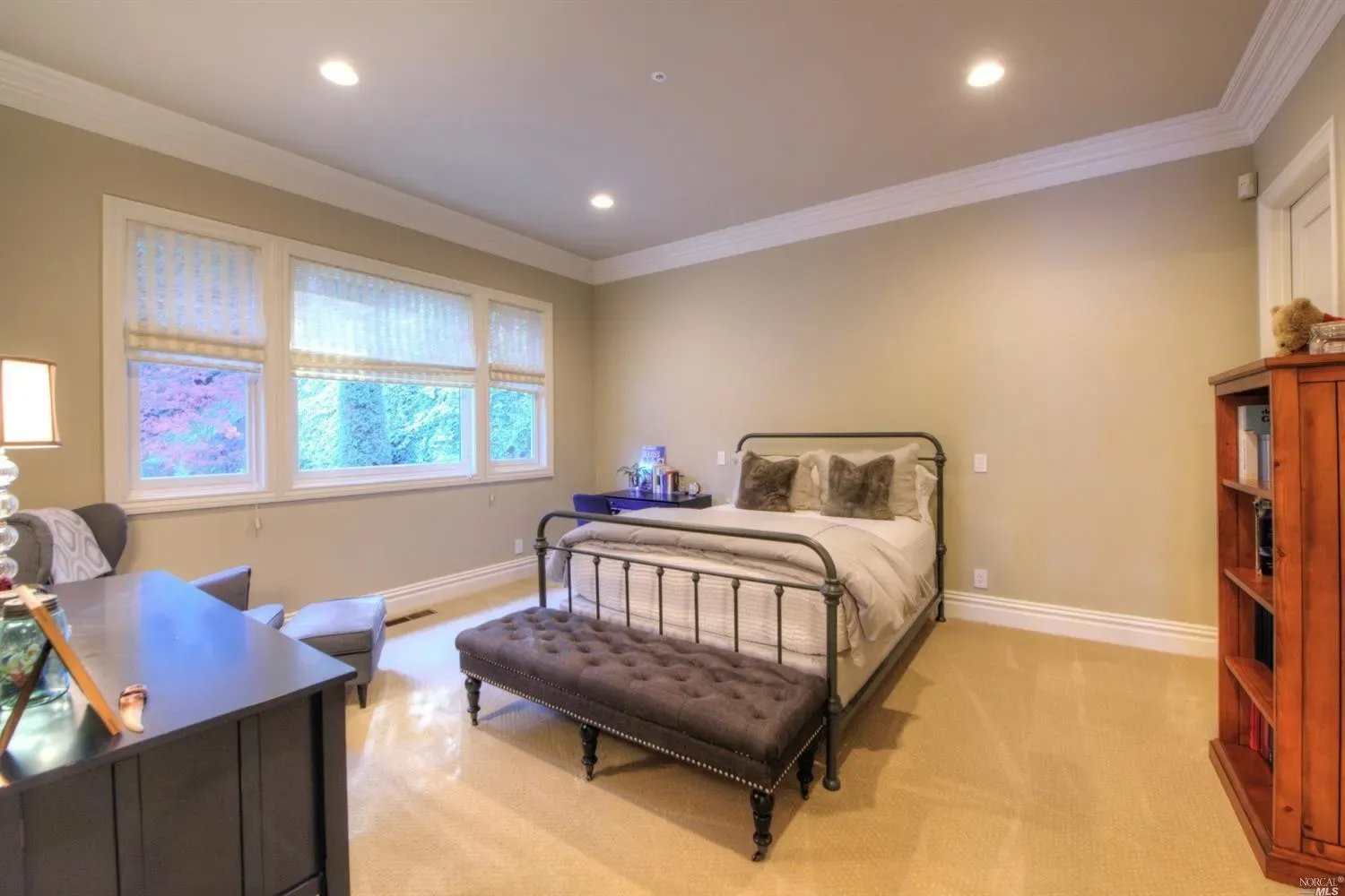 8 Woodland Pl