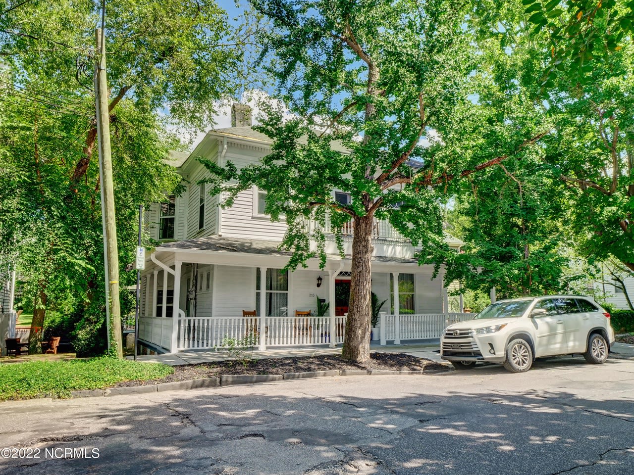 215 S 2nd St