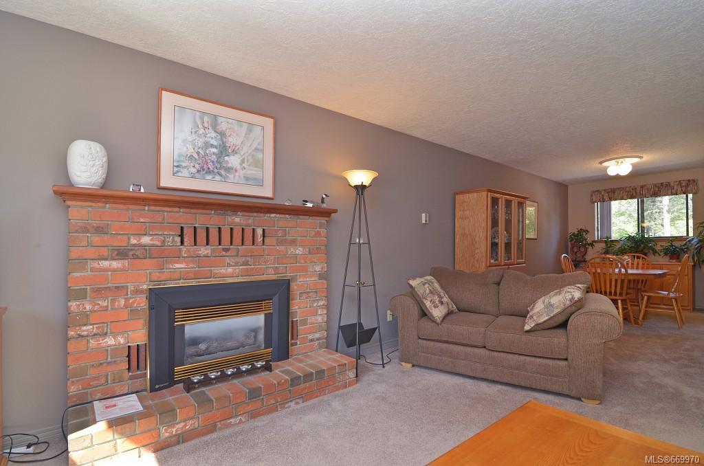 2641 Selwyn Rd