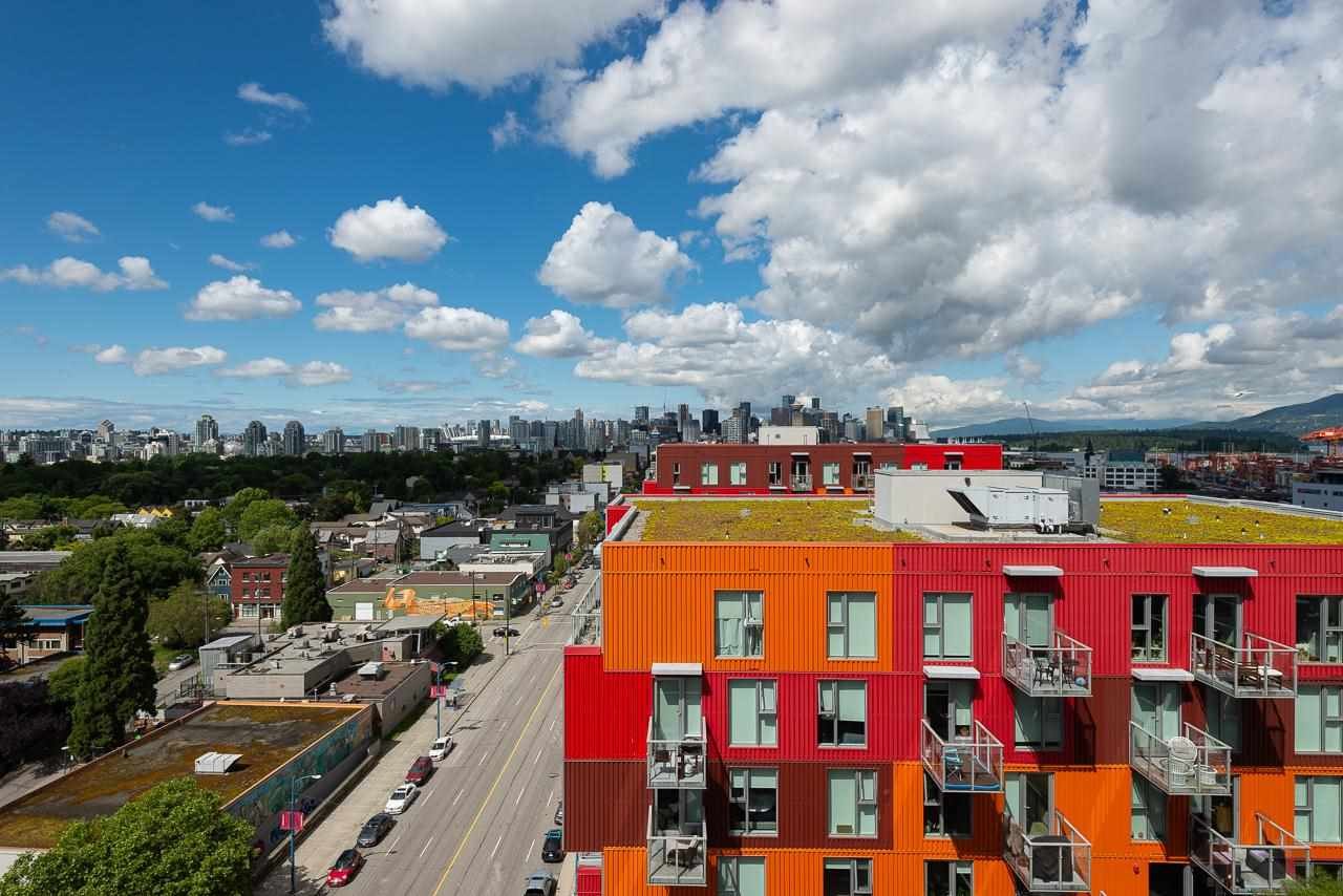 PH8-983 E Hastings St