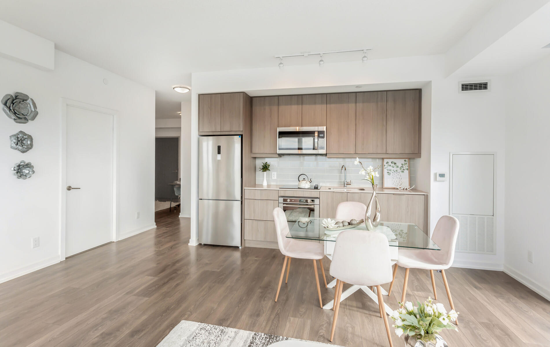 36 Forest Manor Rd Unit: 1105