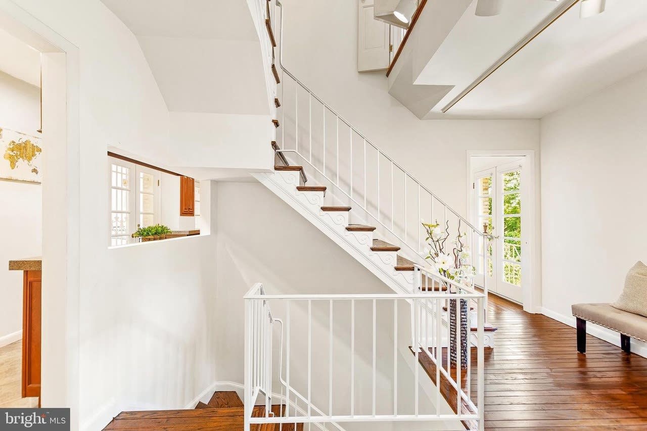 2128 Cathedral Ave NW - Buyer Represented