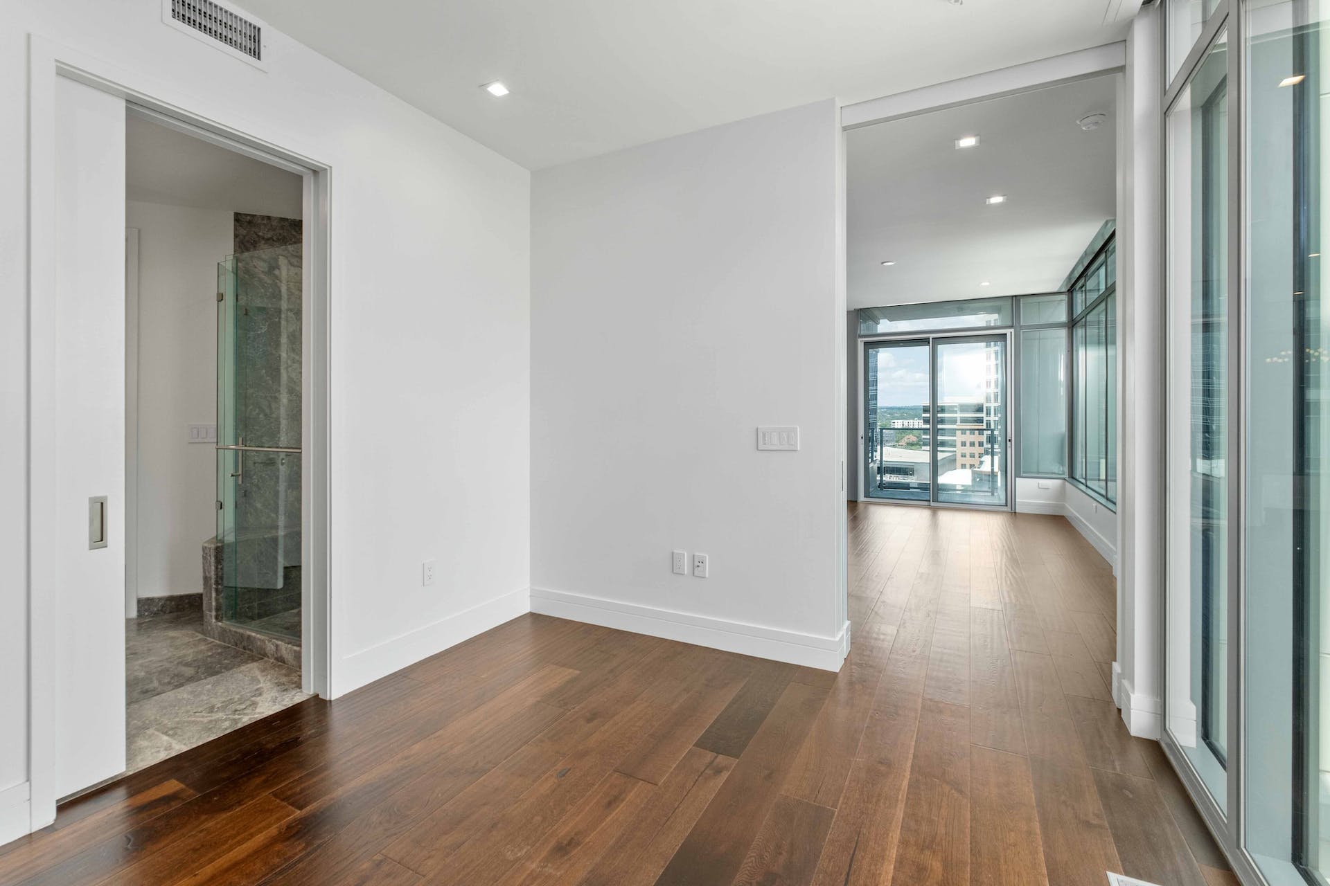 501 West Ave #1004