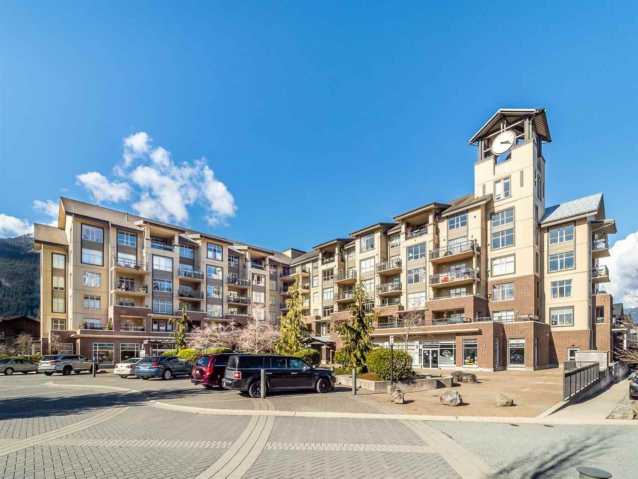 604-1211 Village Green Wy