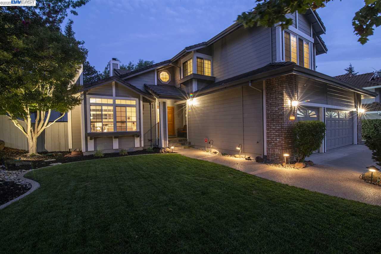 414 Windermere Cir