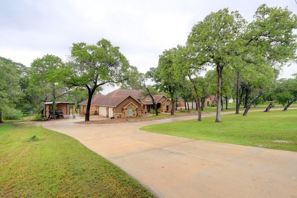 212 Rosewood Dr  | 3.42 ACRES