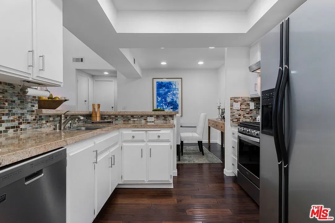 11706 Montana Ave APT 309
