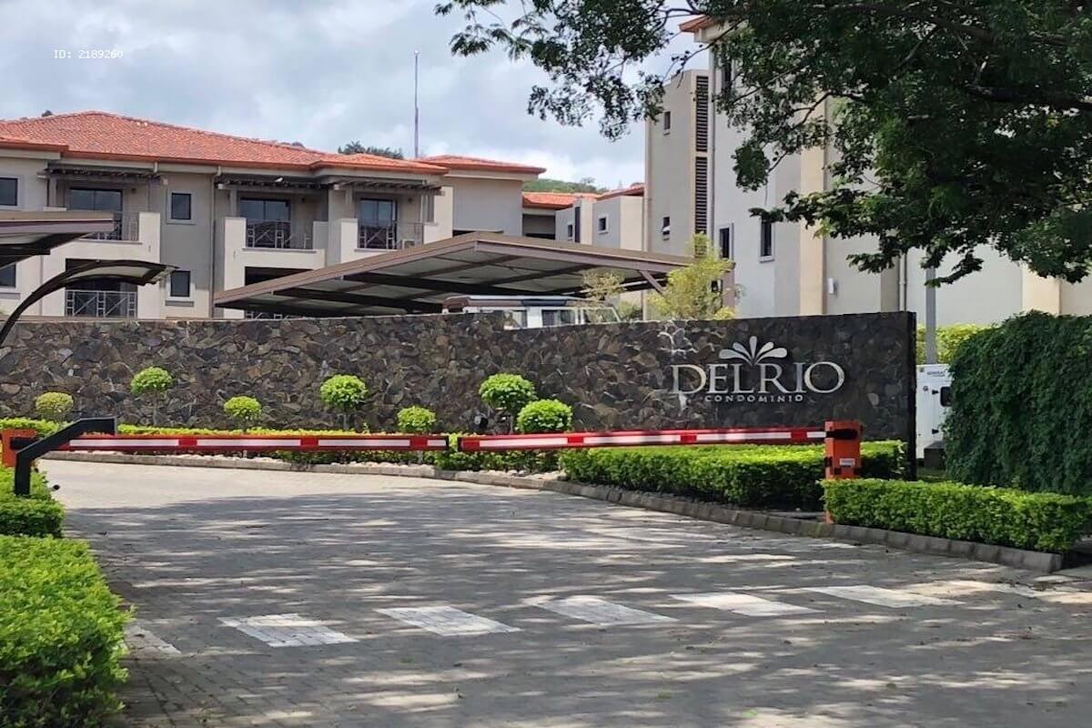 Garden Level Terrace Condo, Ciudad Colon, San Jose