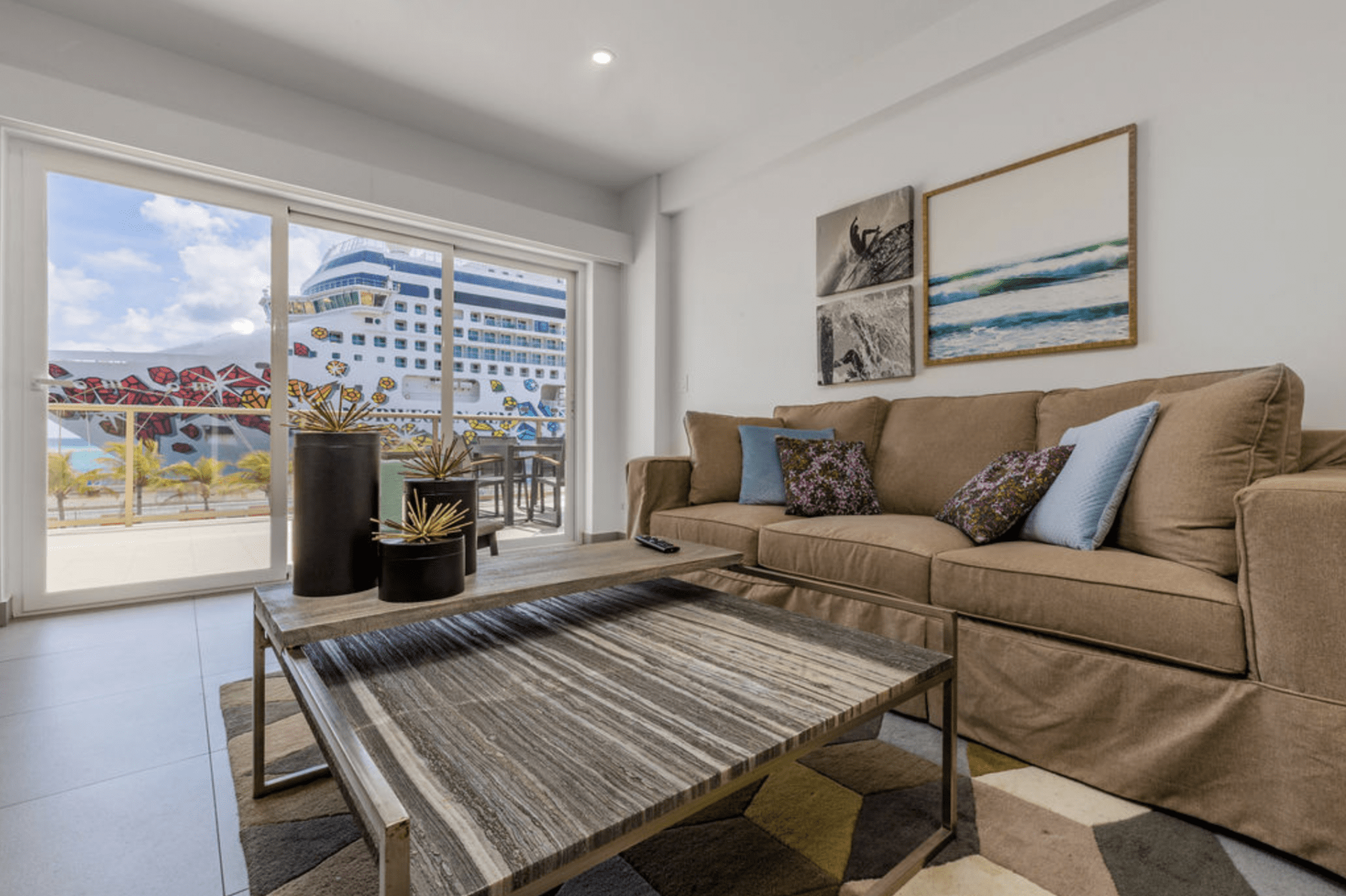 Harbour House 203