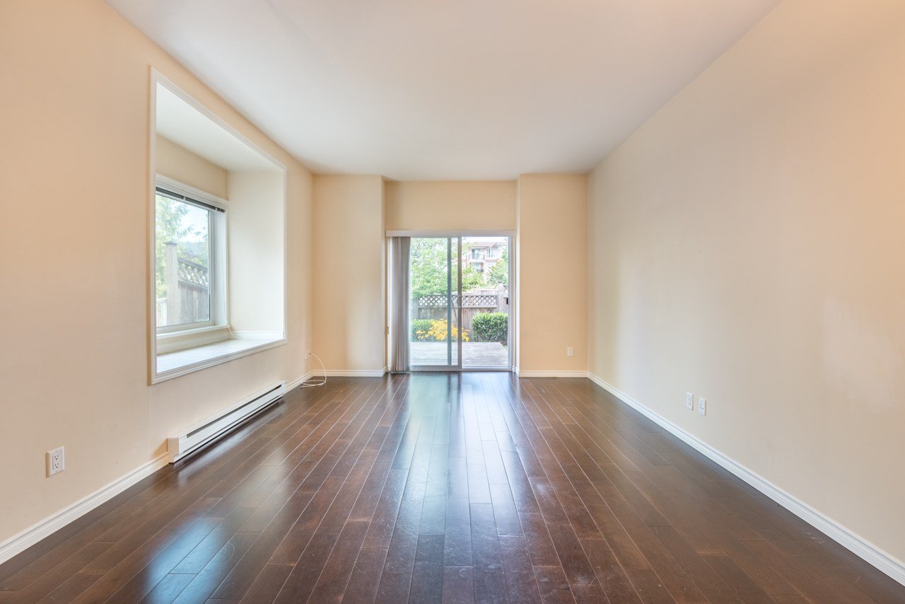 15-621 Langside Ave