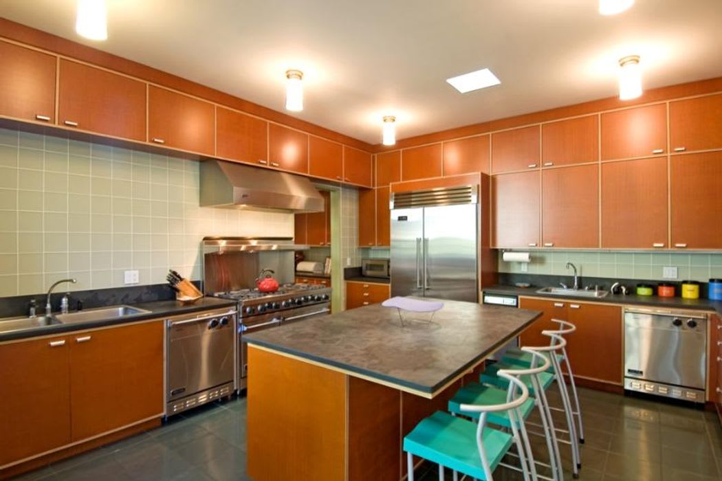 Contemporary in Private Estate Section