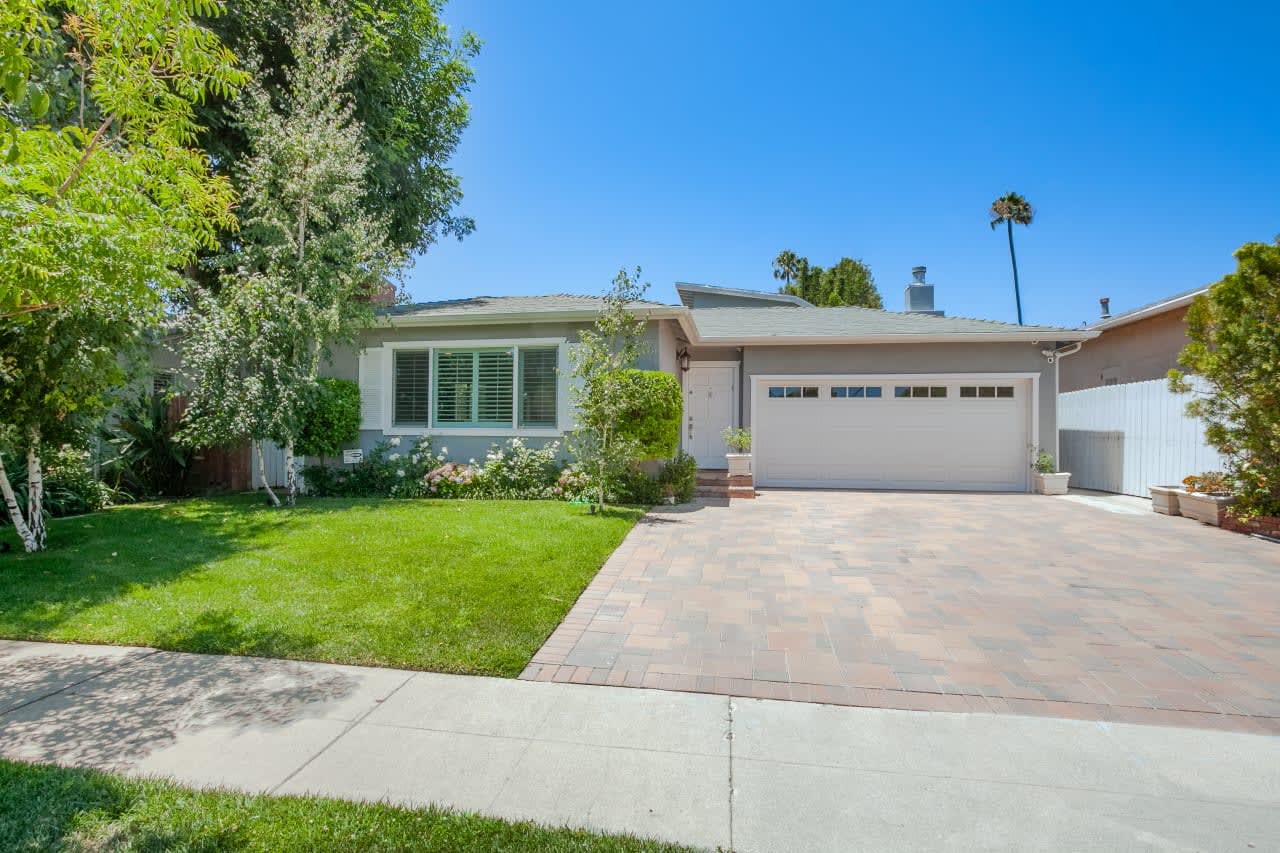 Remodeled Beverlywood Home