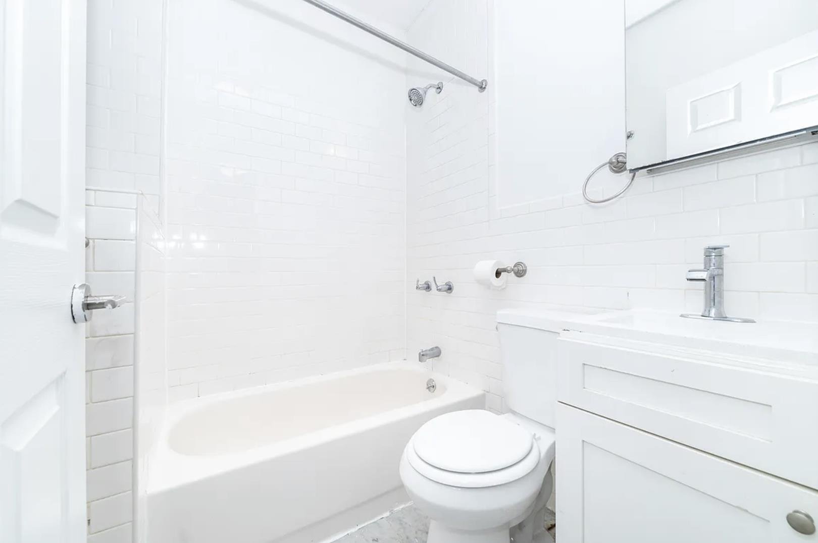 1050 Lafayette Avenue, Apt 17