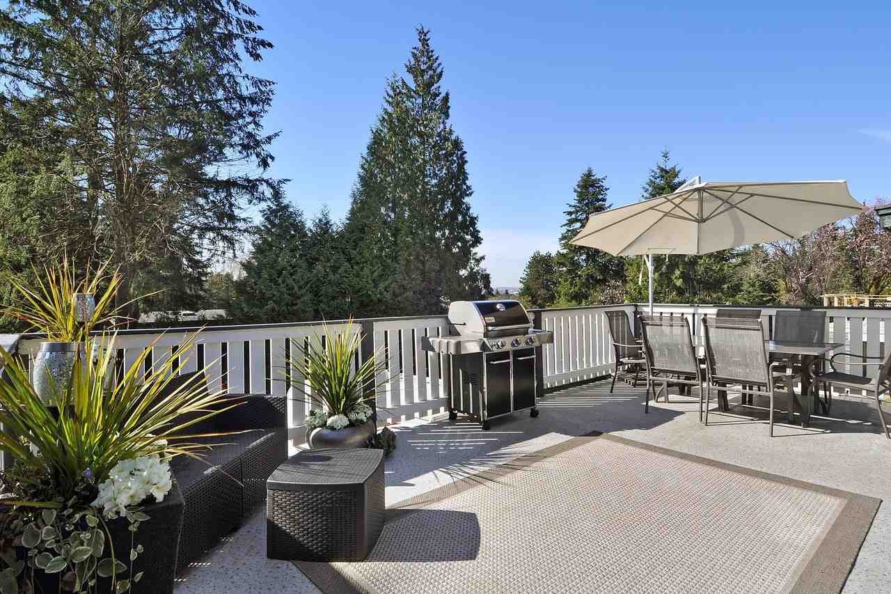 3182 Strathaven Ln