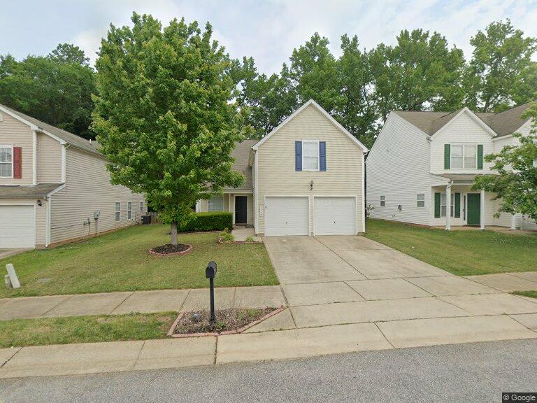 3749 Horseshoe Farm St