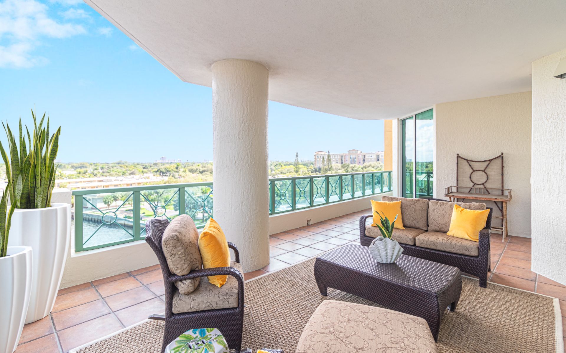411 N New River Dr Unit: 701