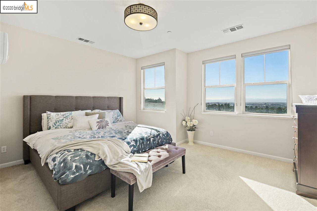 6296 Rocky Point Ct Oakland, CA, 94605