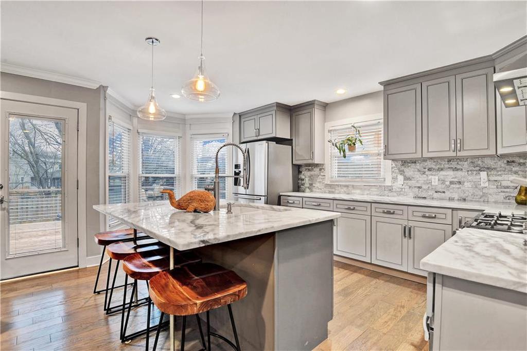 9217 Grandview Drive