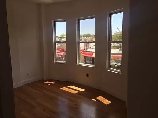 2171 Clarendon Road Unit: 2