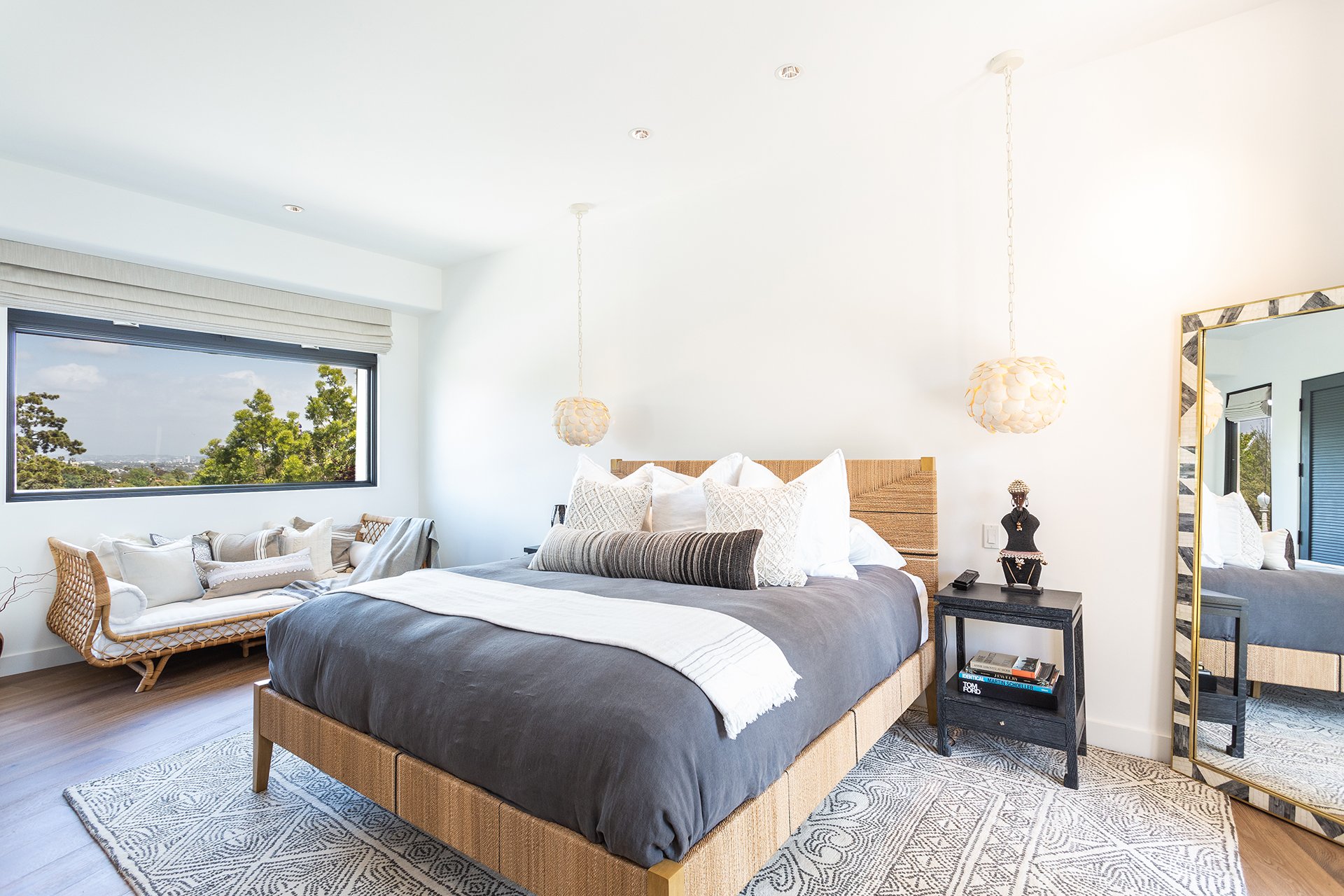 2943 Club Dr, Cheviot Hills
