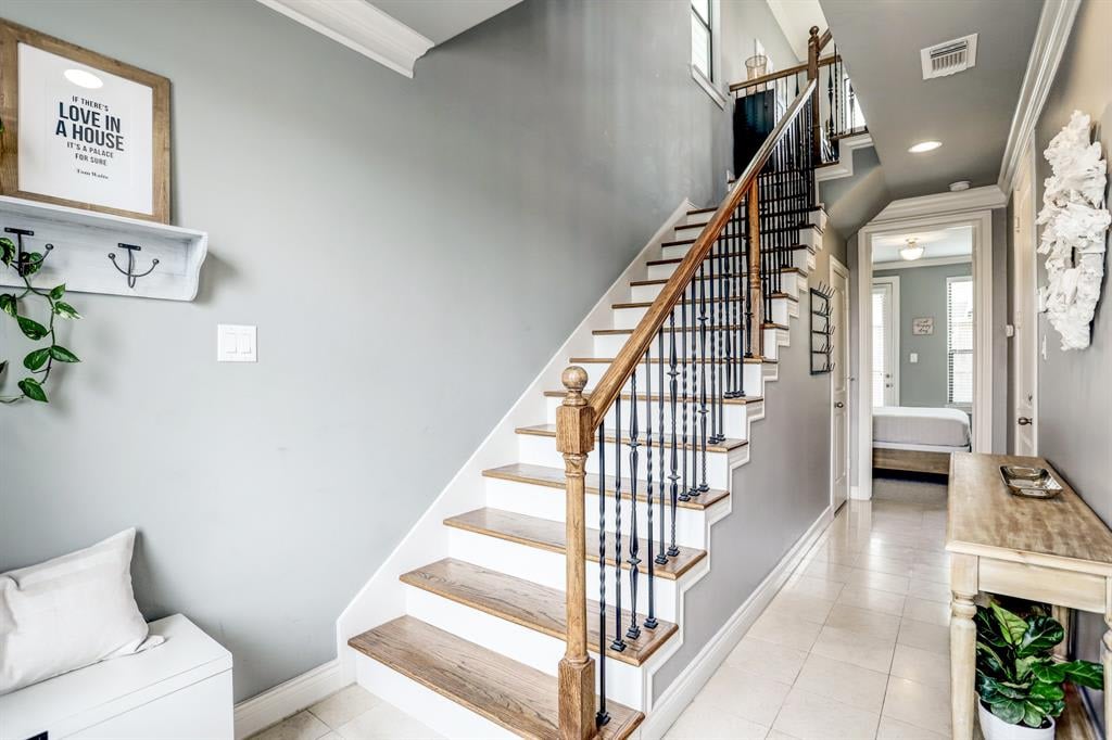 2222 Hilshire Lake Dr
