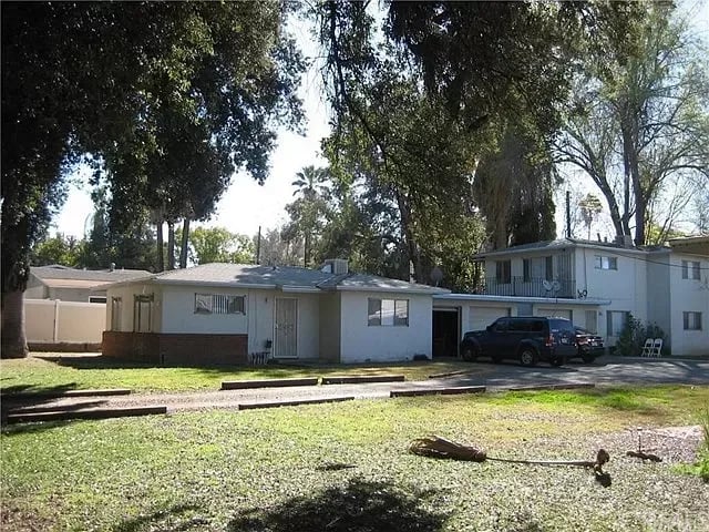 328 La Paloma St