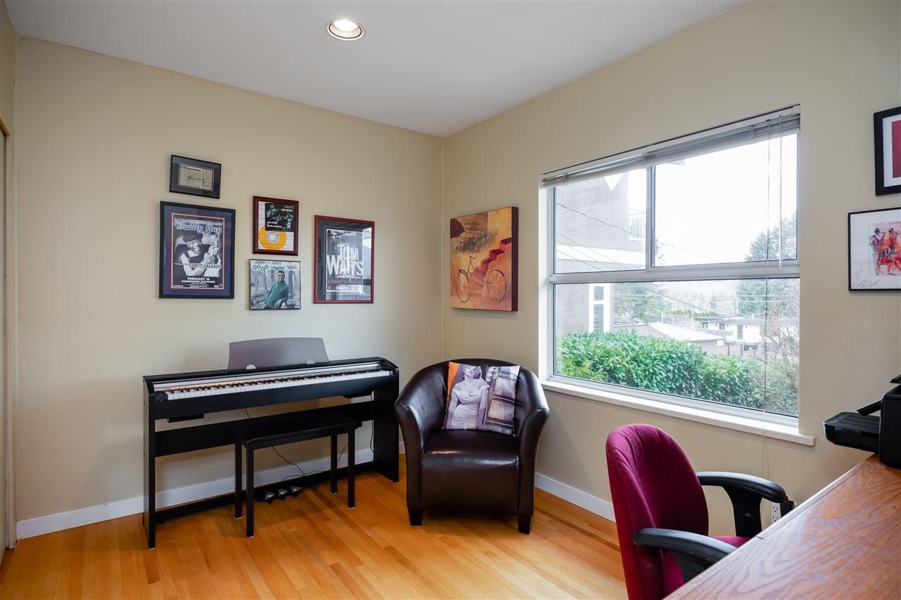 7247 Barnet Road, Burnaby