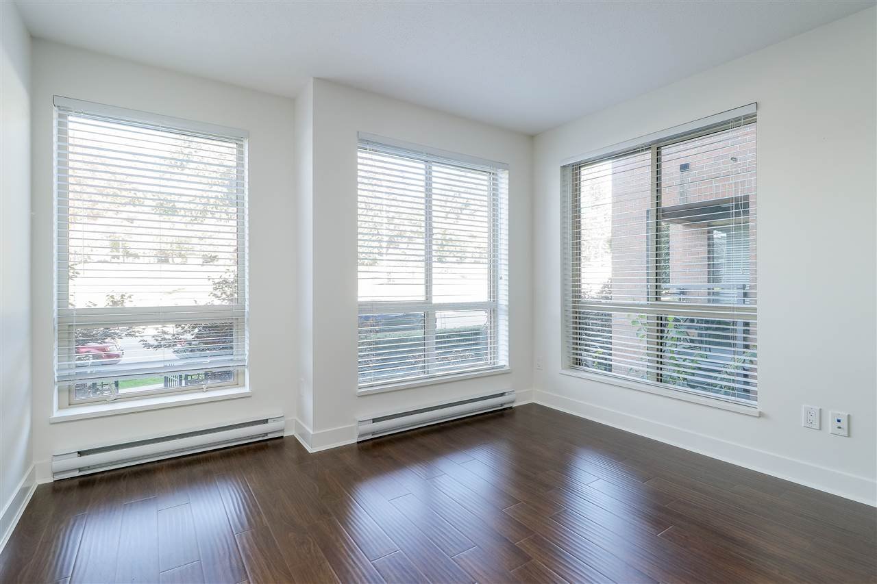 211-500 Royal Ave