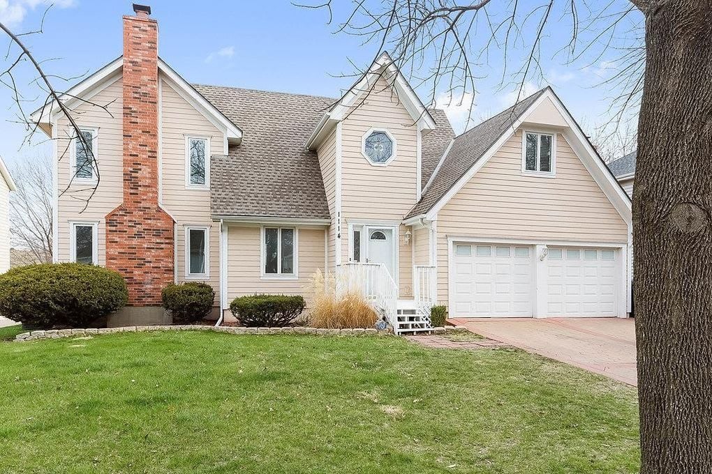 1114 E Sleepy Hollow Drive