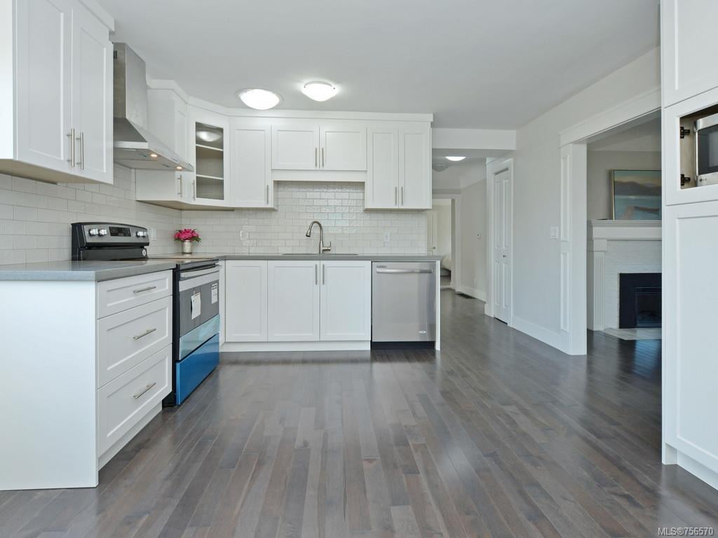 1212 Pearce Cres
