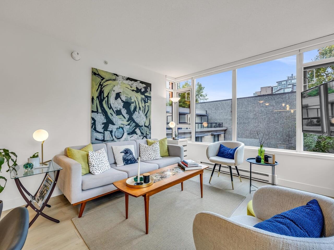 301-1650 W 7th Ave