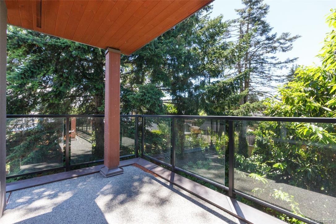 209-2717 Peatt Rd, Langford