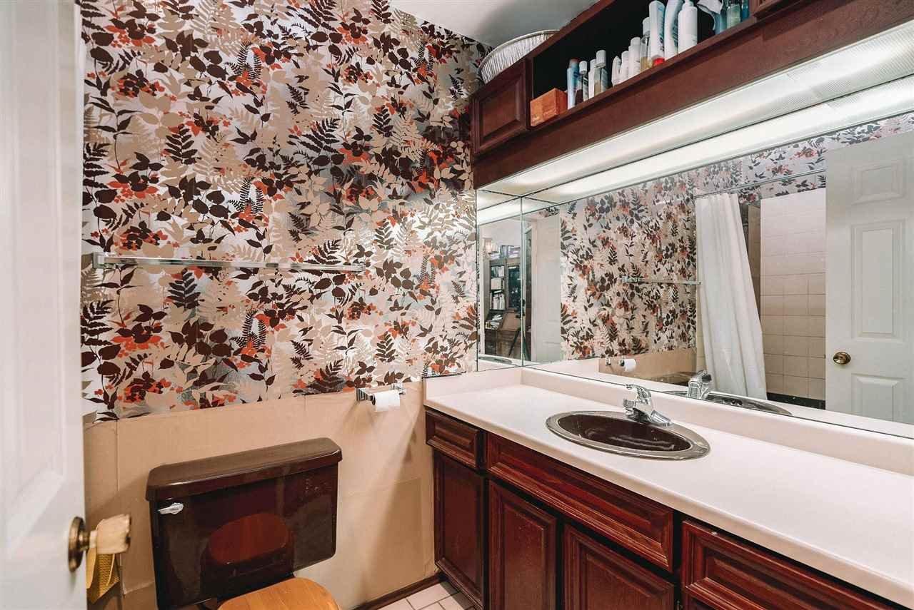 312-3875 W 4th Ave