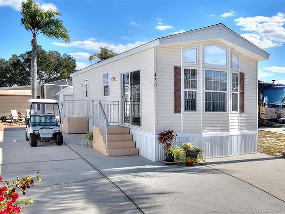 450 Par Pines Blvd.