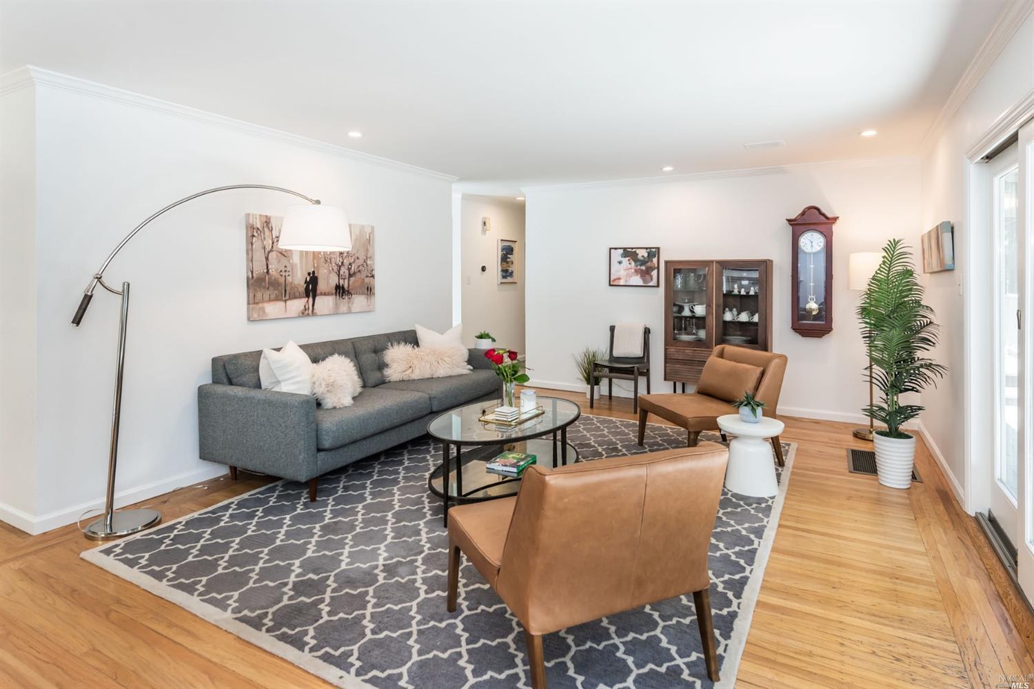 5 Westwood Dr
