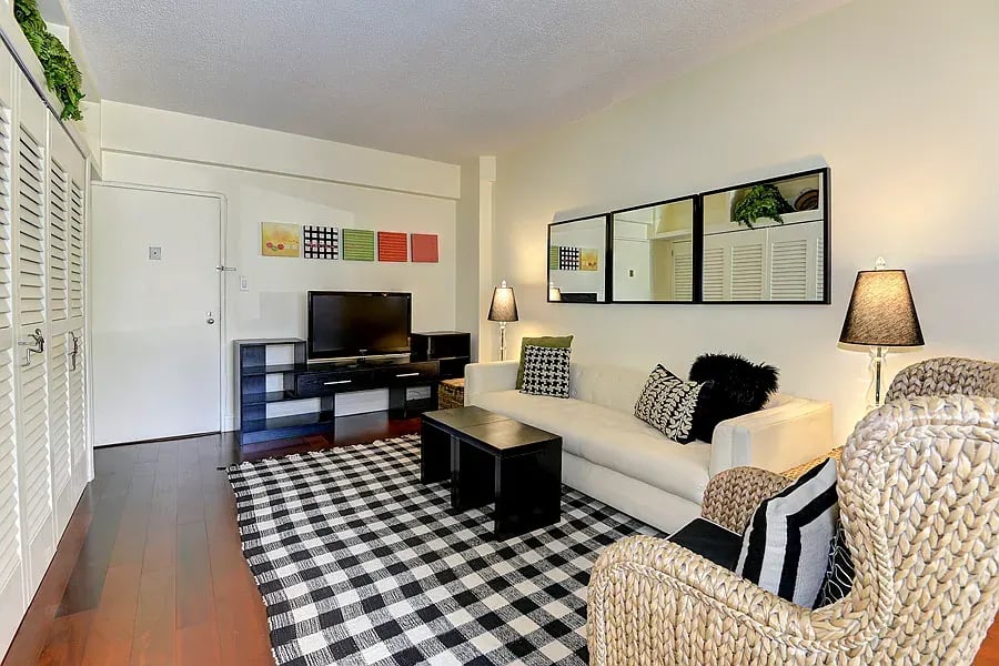 1727 Massachusetts Ave NW #418
