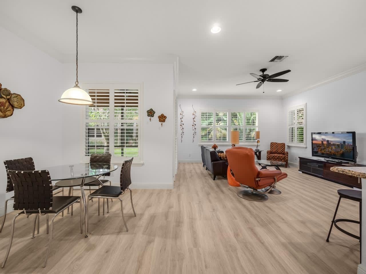 4949 Pacifico Ct