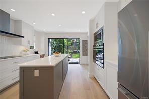 1021 St. Charles St, Victoria